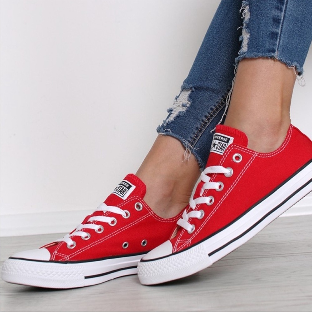 Converse Chuck Taylor All Star OX Red
M9696 Unisex Mens 5, Womens 7
